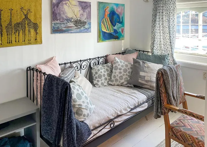 3 Bedroom Awesome In 阿伦达尔